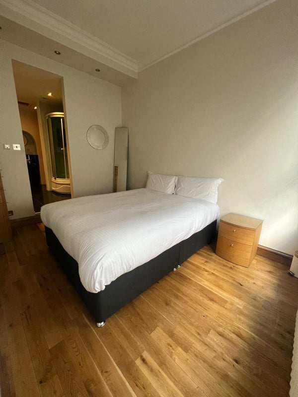 Room Murray Road in Rugby