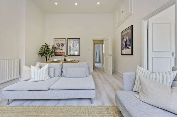 Flat Nottingham Place in City of Westminster