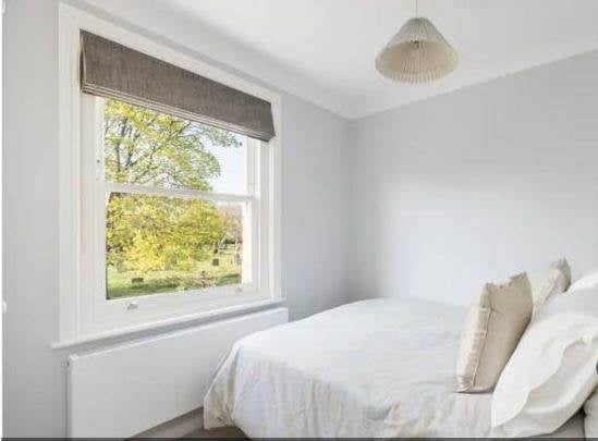 House Claxton Grove in Greater London