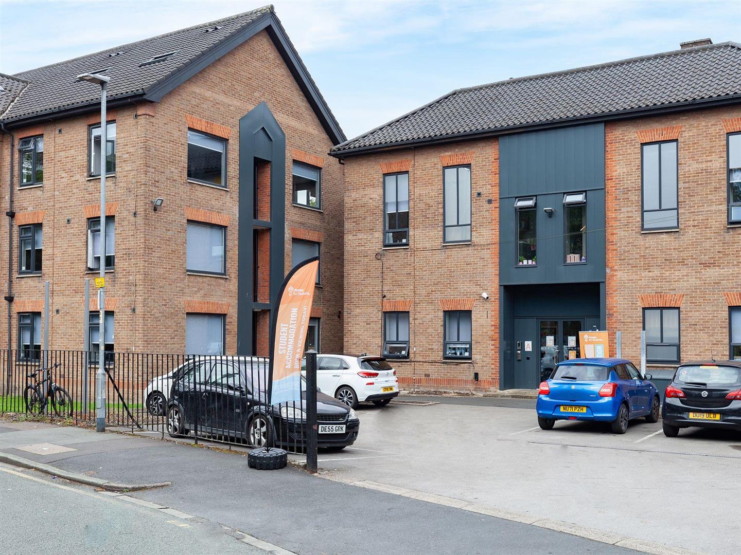 Flat Wilmslow Road in Manchester