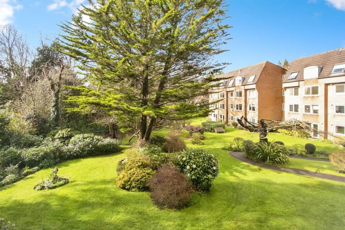 Flat Wimborne Road in Bournemouth