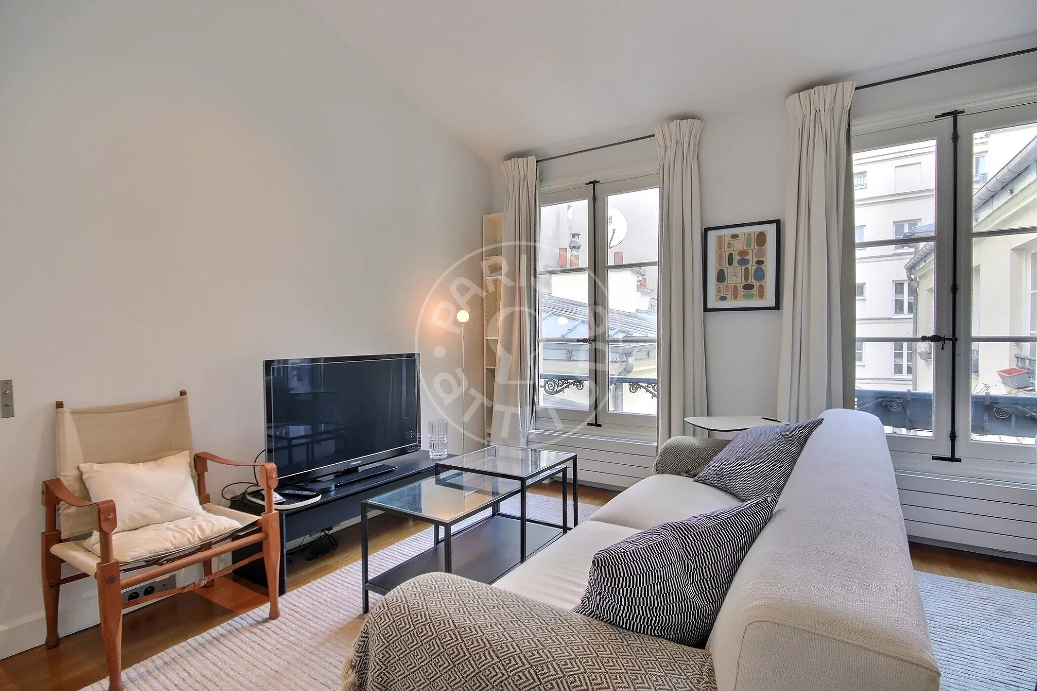 Flat Rue des Petites-Écuries in Paris