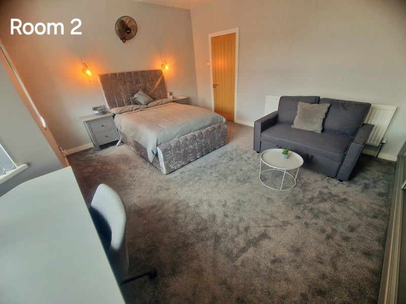 Flat Chatsworth Road in Luton