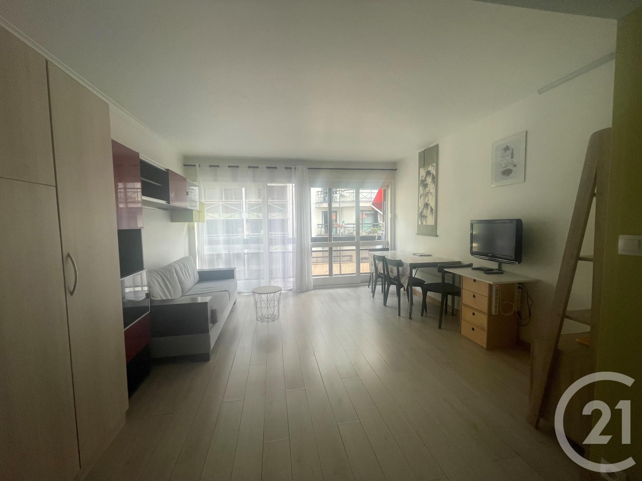 Flat Rue des Bergers in Paris