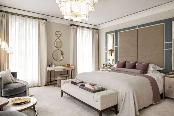 Flat Pont Street in Greater London