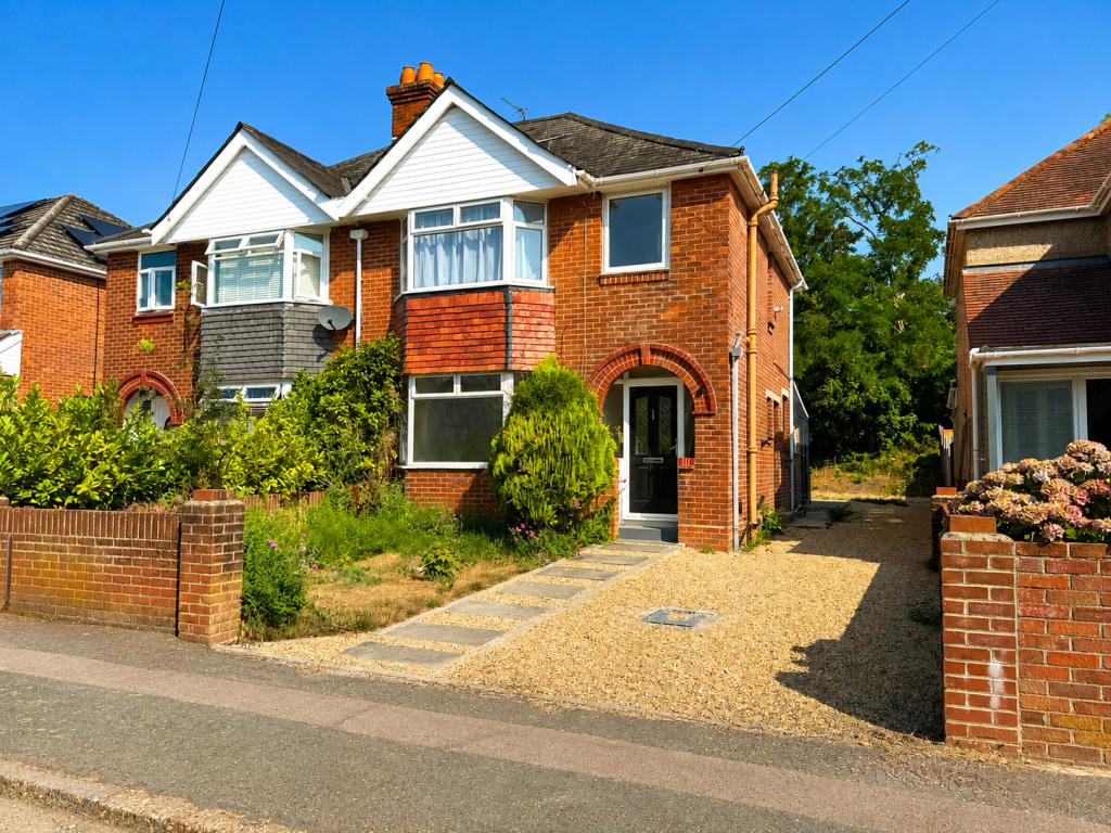 House Archery Grove in Southampton
