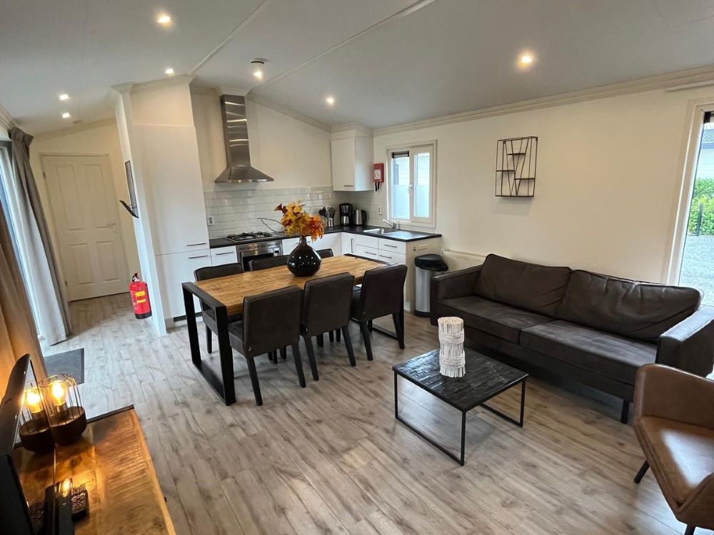 Vrijstaande woning te koop: Rijksstraatweg 186-395, Dordrecht