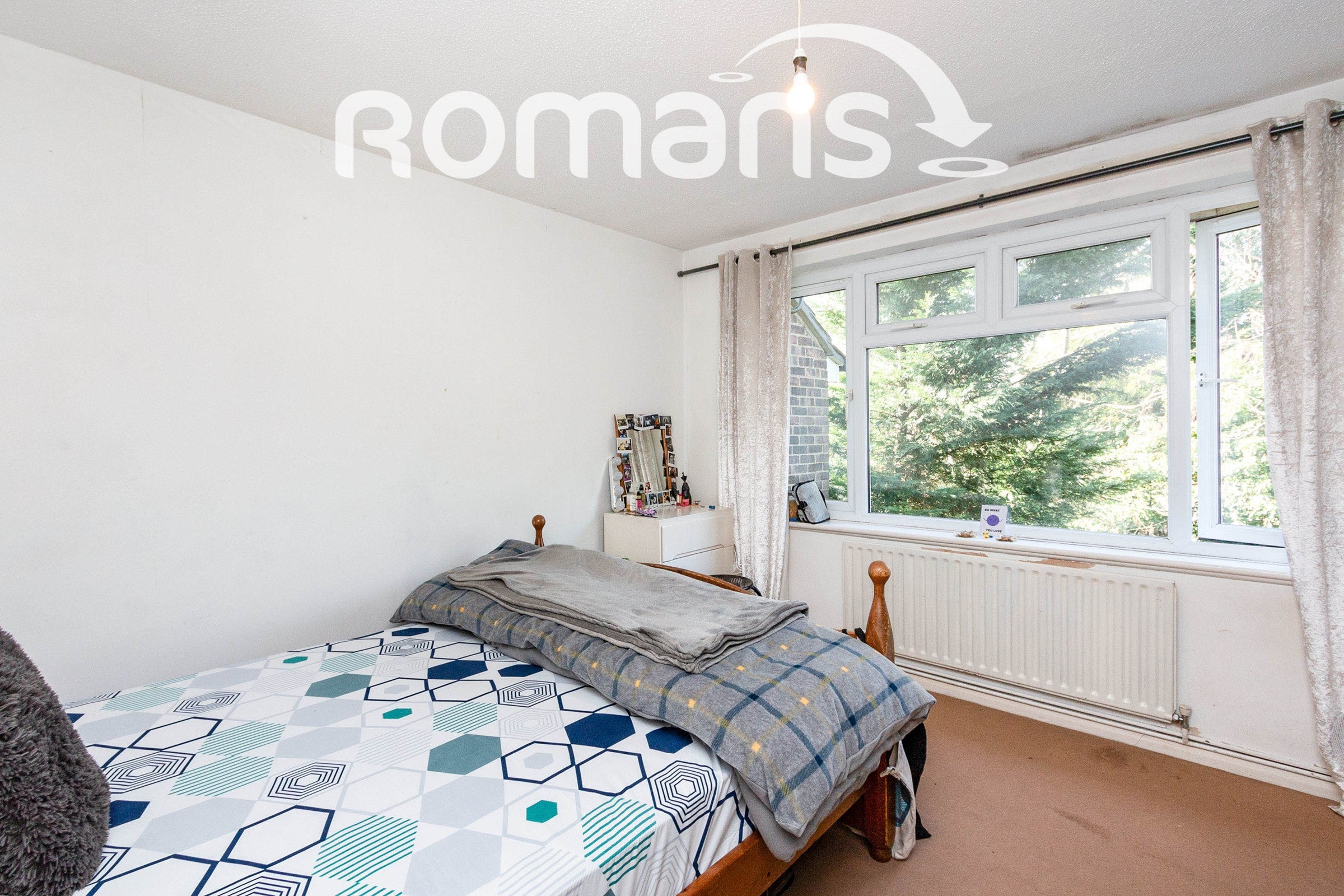 Room The Chantrys in Farnham