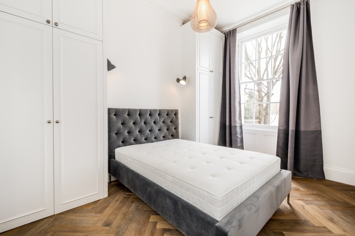Flat Highbury Park in Greater London