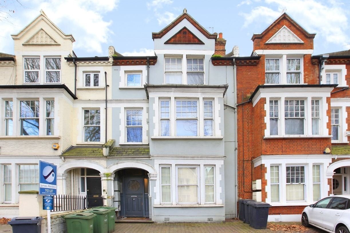 Flat Cavendish Road in Greater London