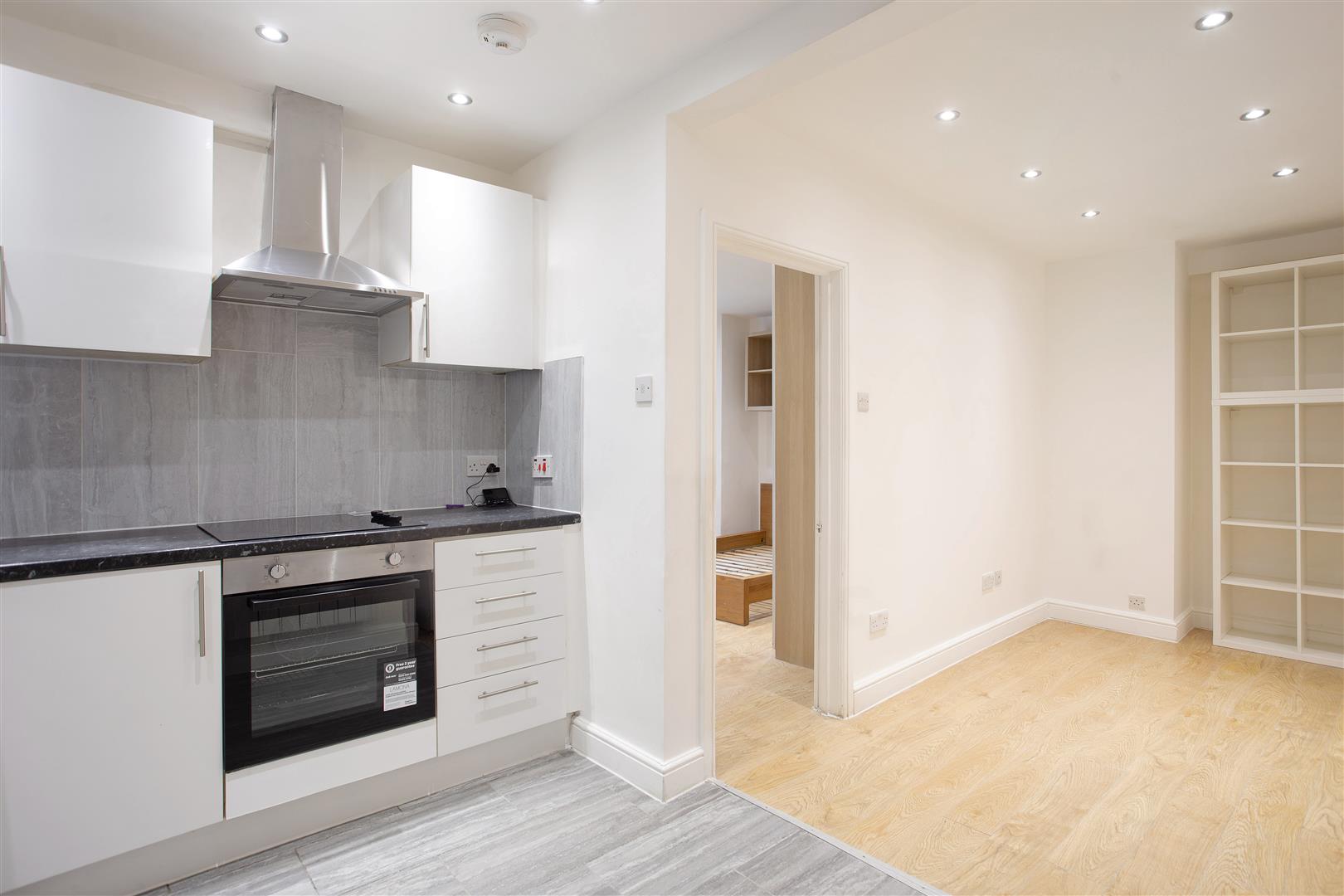 Flat Windsor Road in Greater London