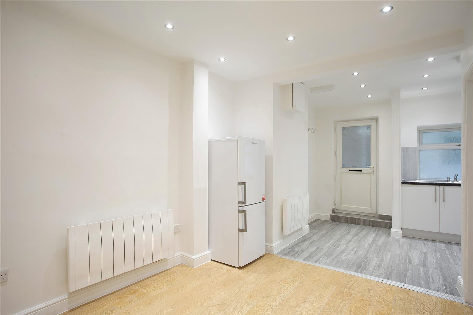 Flat Windsor Road in Greater London