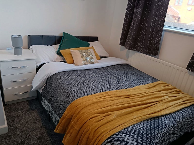 Room Walker Road in Newcastle upon Tyne