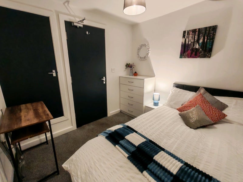 Room Walker Road in Newcastle upon Tyne