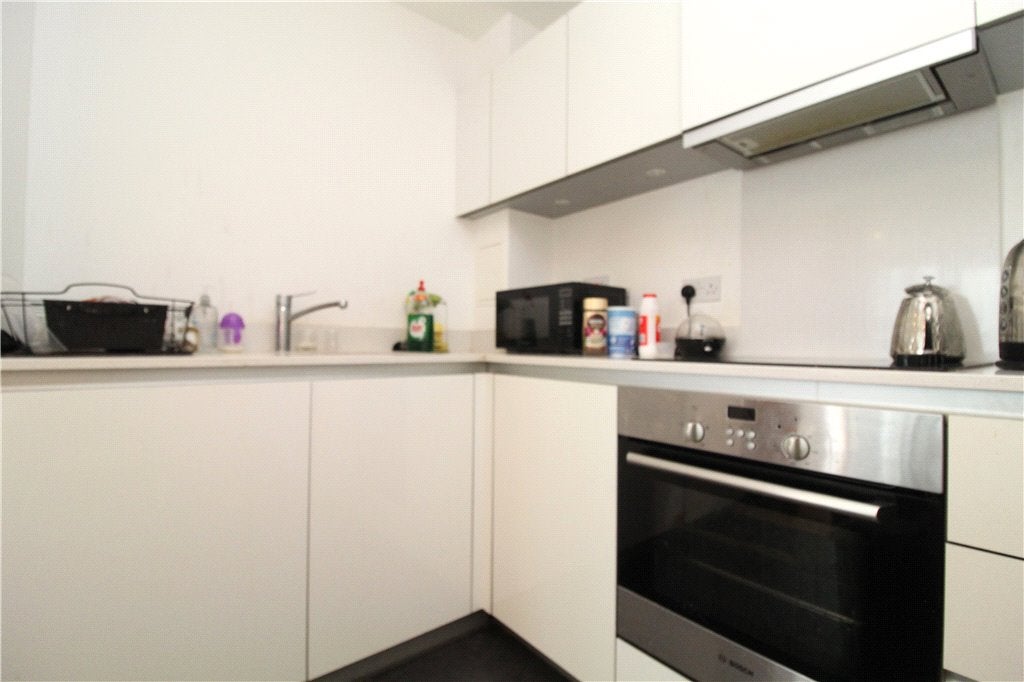 Flat Saffron Square in Greater London