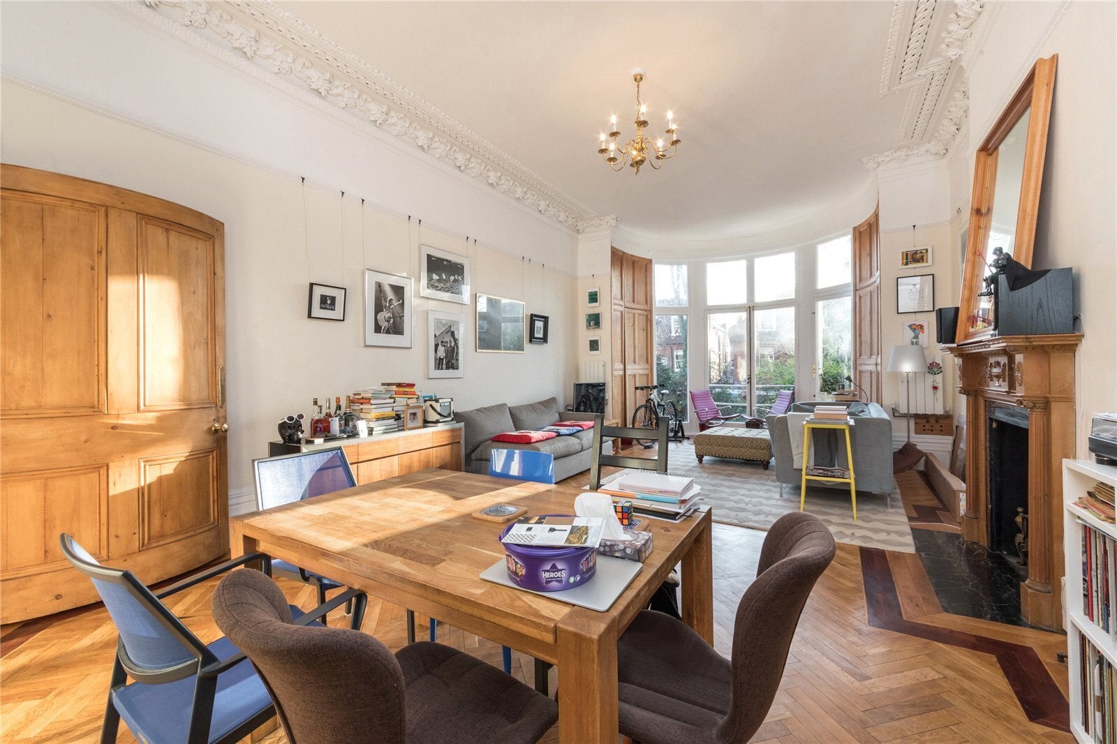 Flat Belsize Park Gardens in Greater London