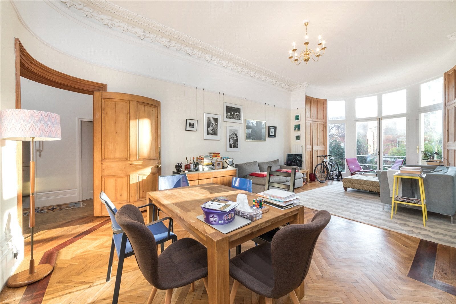 Flat Belsize Park Gardens in Greater London