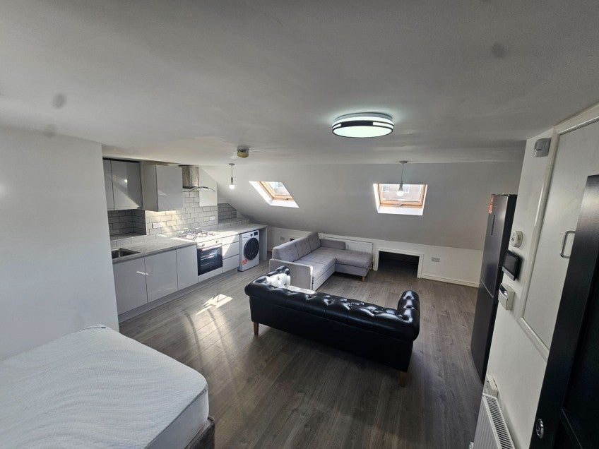 Flat Hathersage Road in Manchester