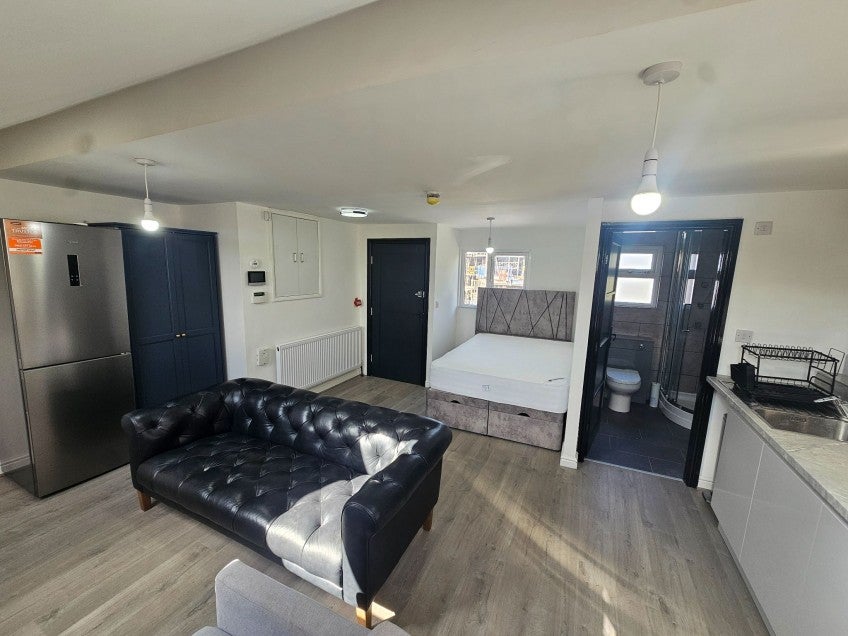 Flat Hathersage Road in Manchester