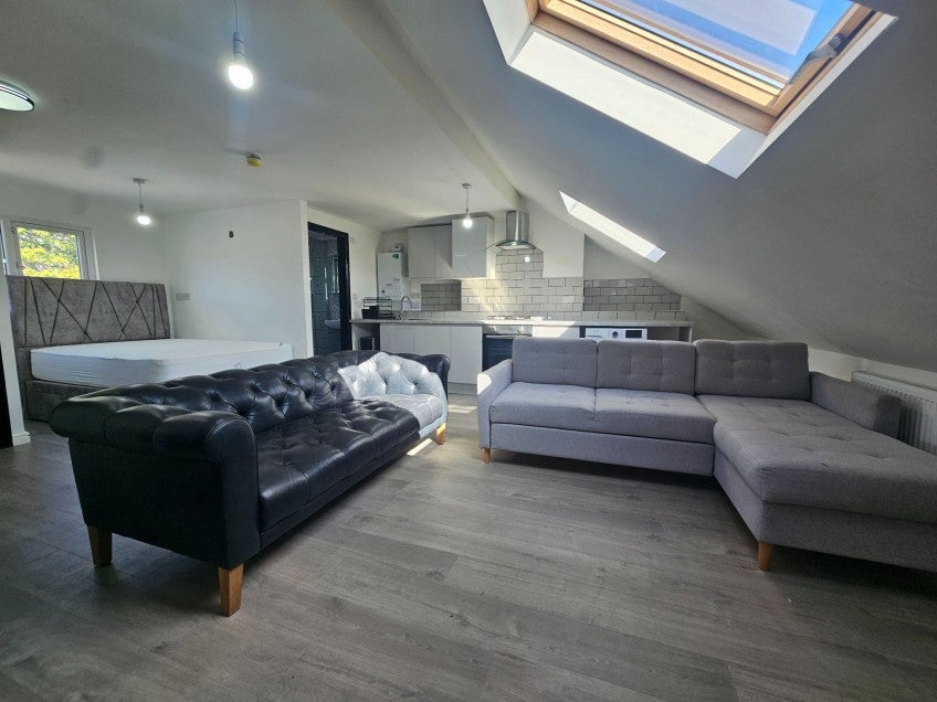 Flat Hathersage Road in Manchester