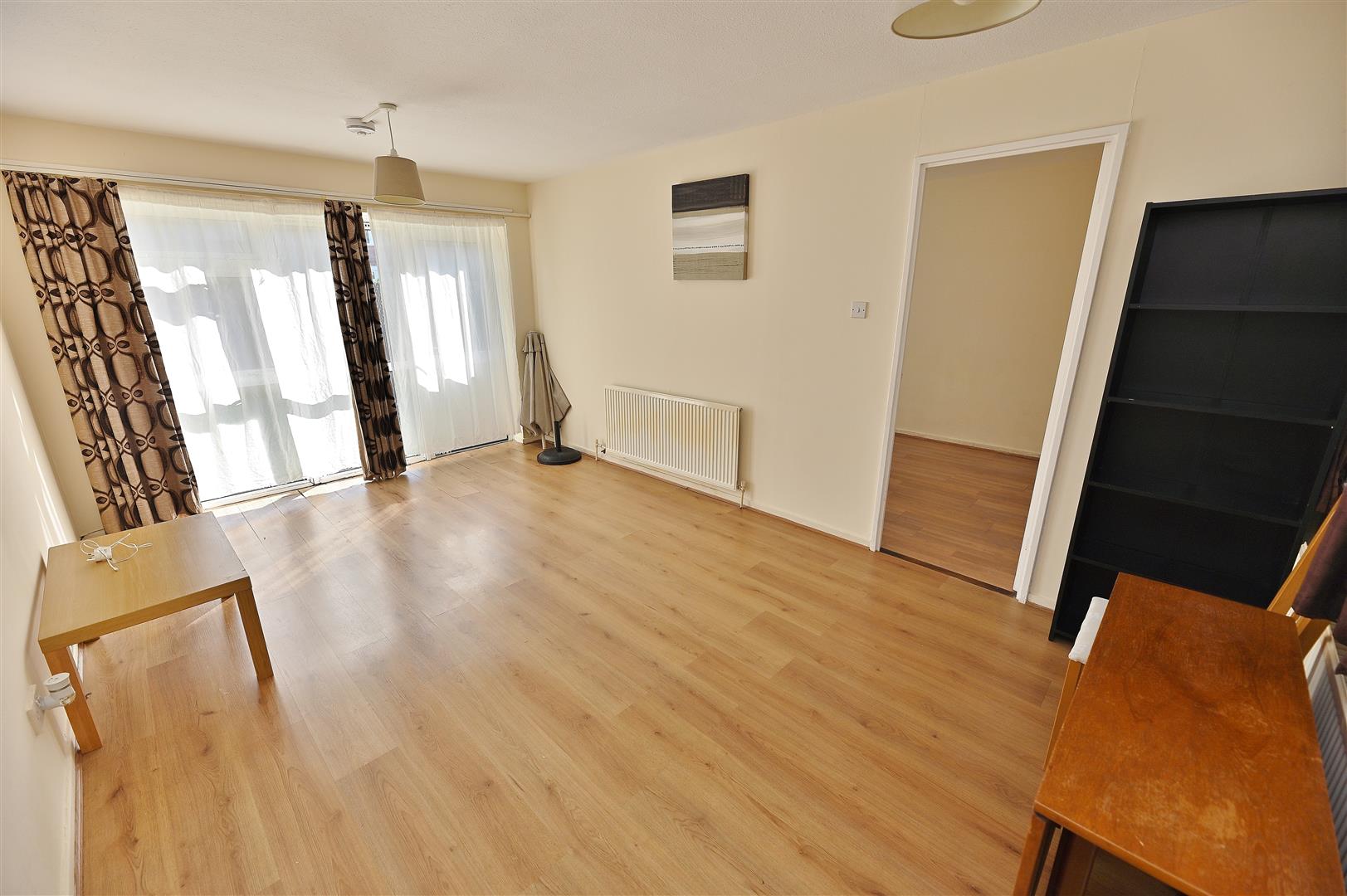Room Mulberry Way in Greater London