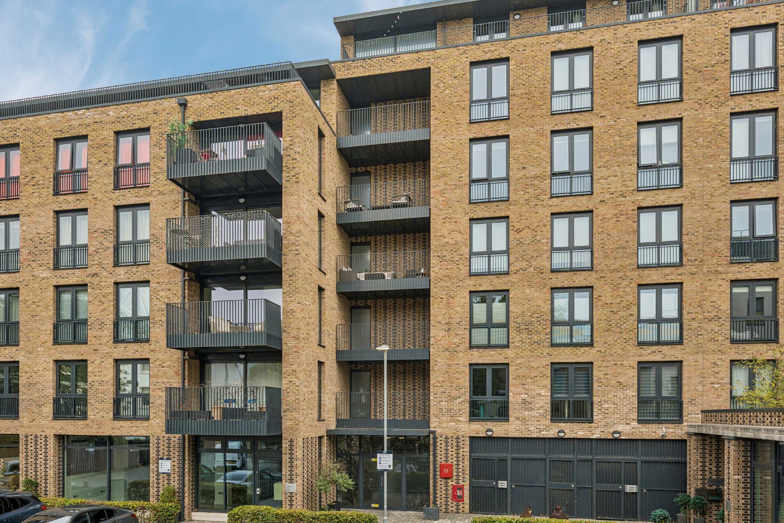 House Oval Road in Greater London