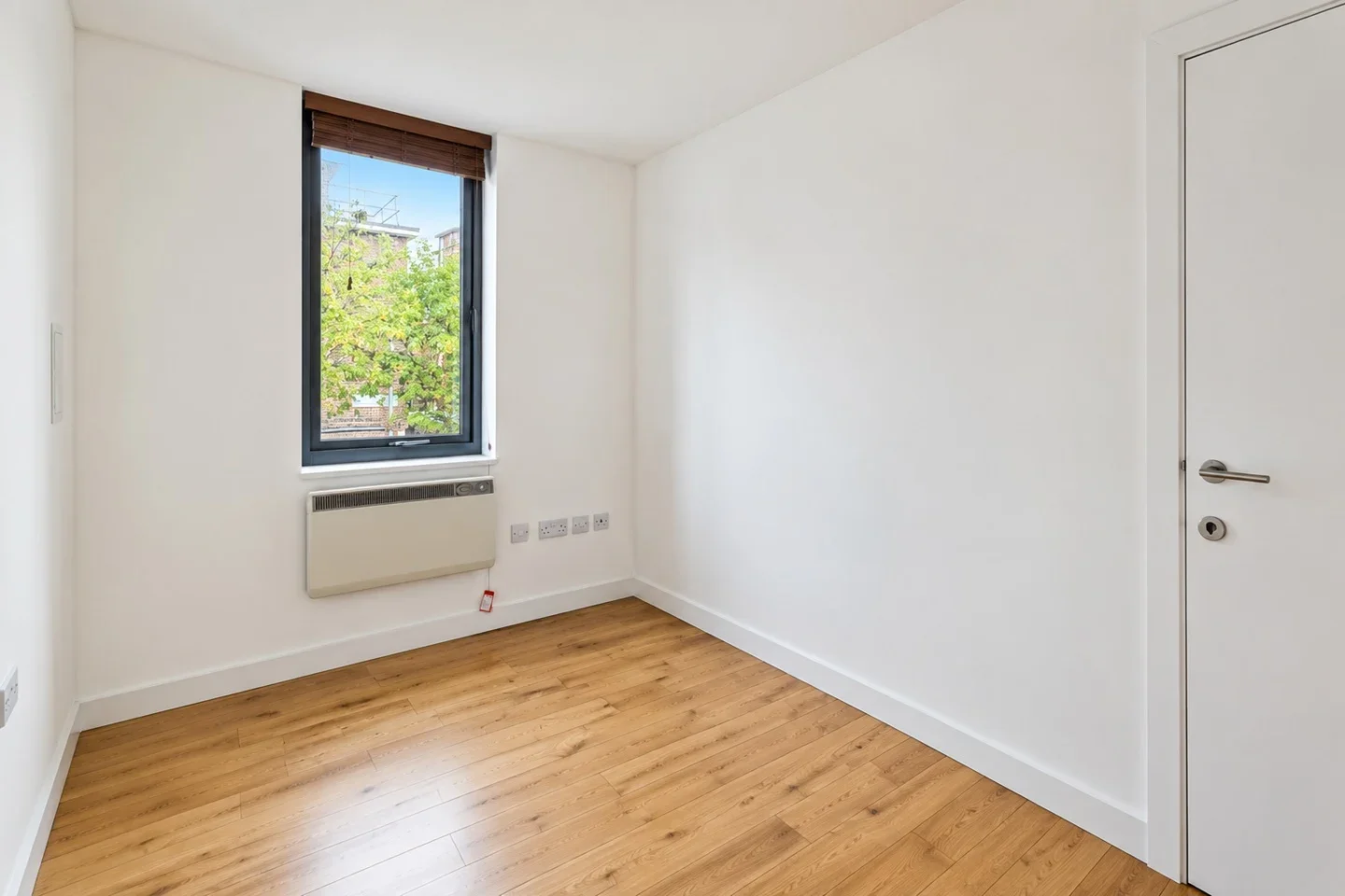 Flat Murray Grove in Greater London