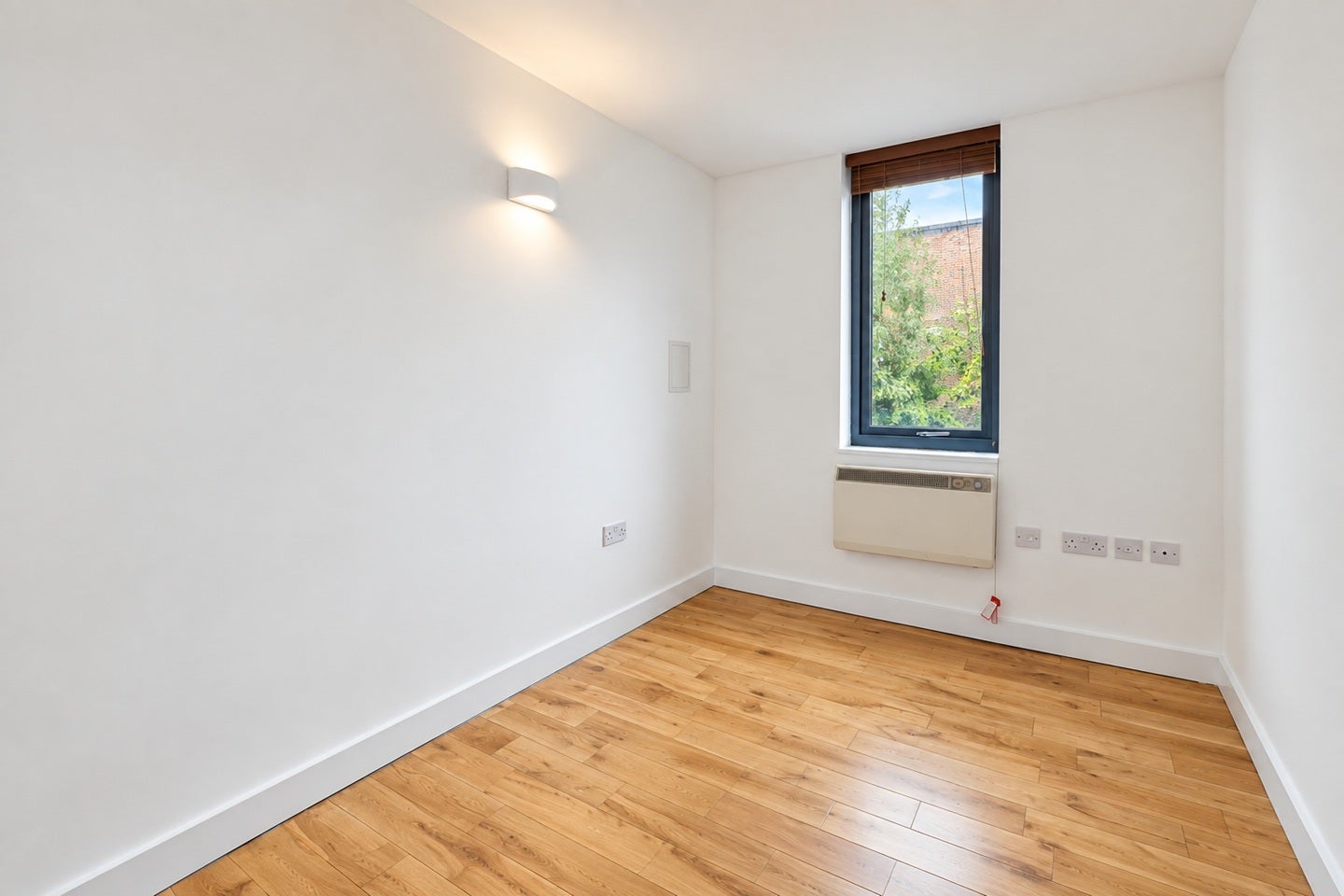 Flat Murray Grove in Greater London