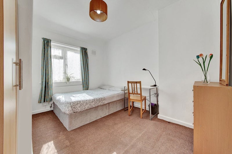 Flat Northover in Greater London
