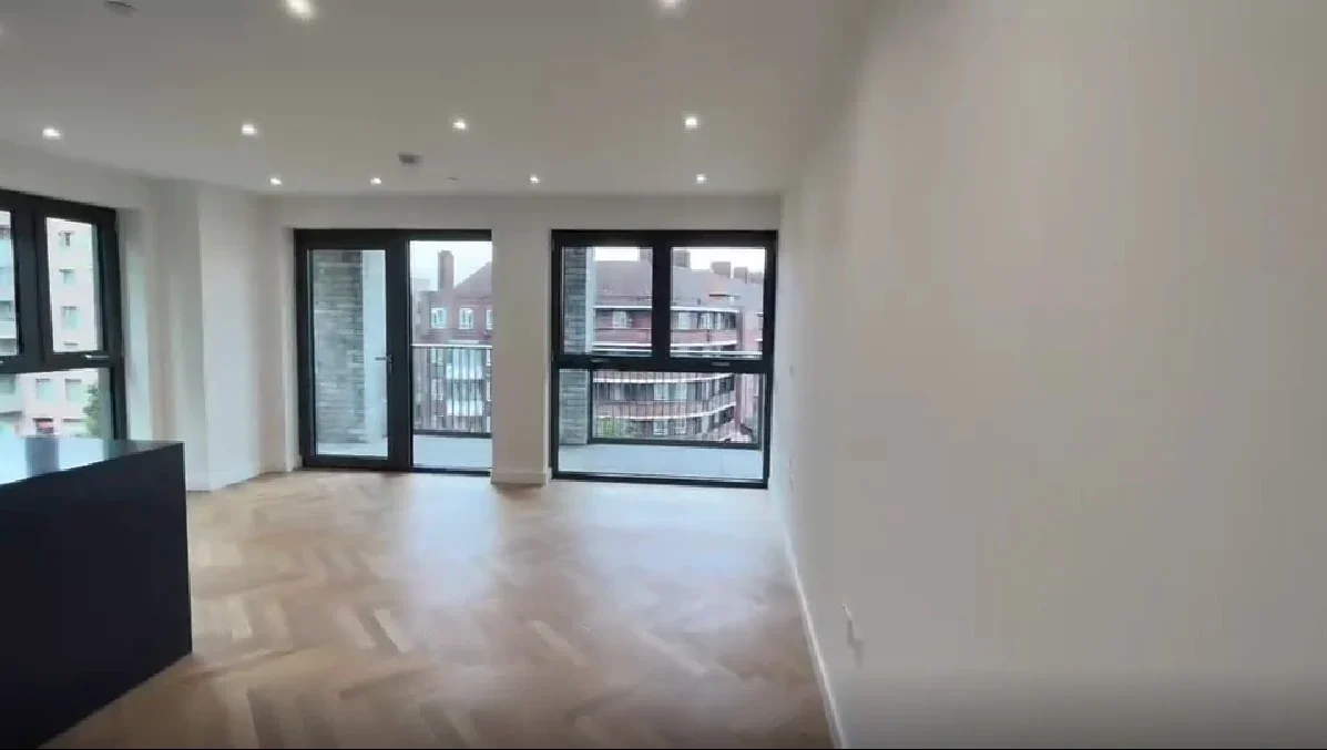 Flat Seven Sisters Road in Greater London