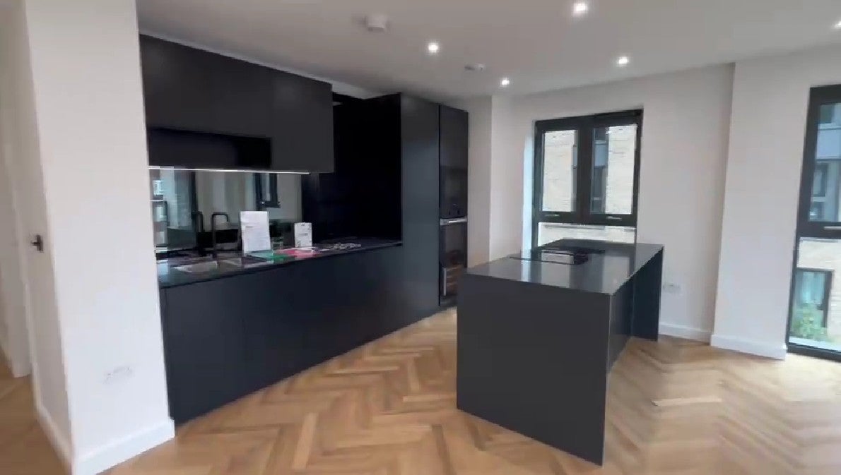 Flat Seven Sisters Road in Greater London