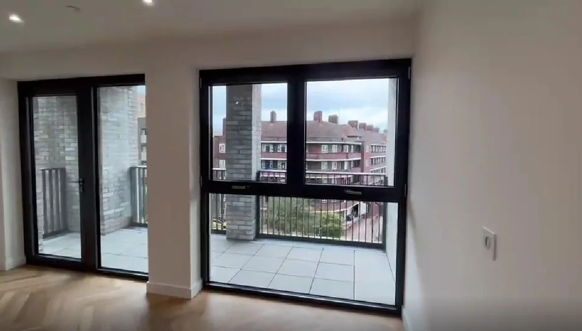 Flat Seven Sisters Road in Greater London