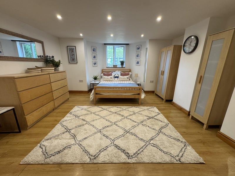 Room Grove Lane in Leeds
