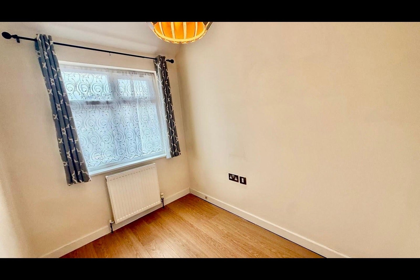 Flat Southdown Crescent in Greater London