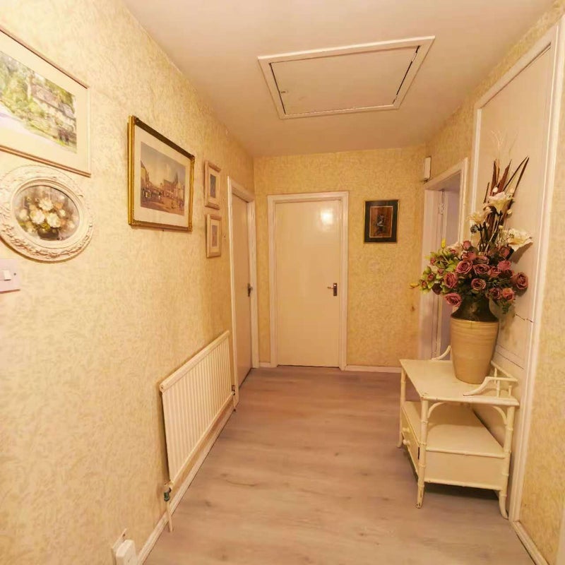 Room Highbury Road in Greater London