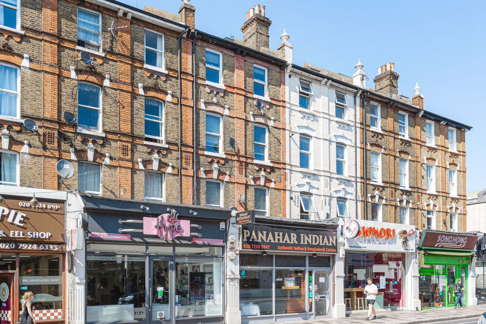 Flat Dorothy Road in Greater London