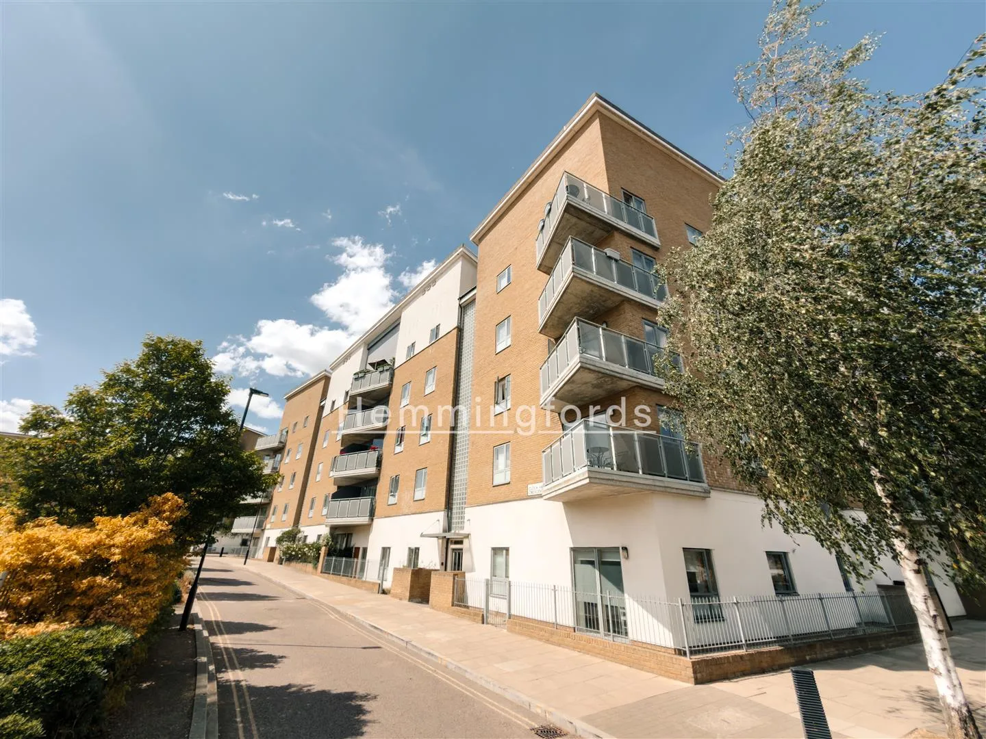 Flat Clock View Crescent in Greater London
