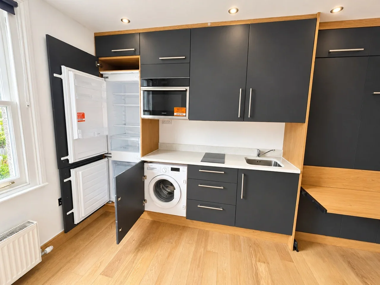 Flat Elgin Road in Greater London