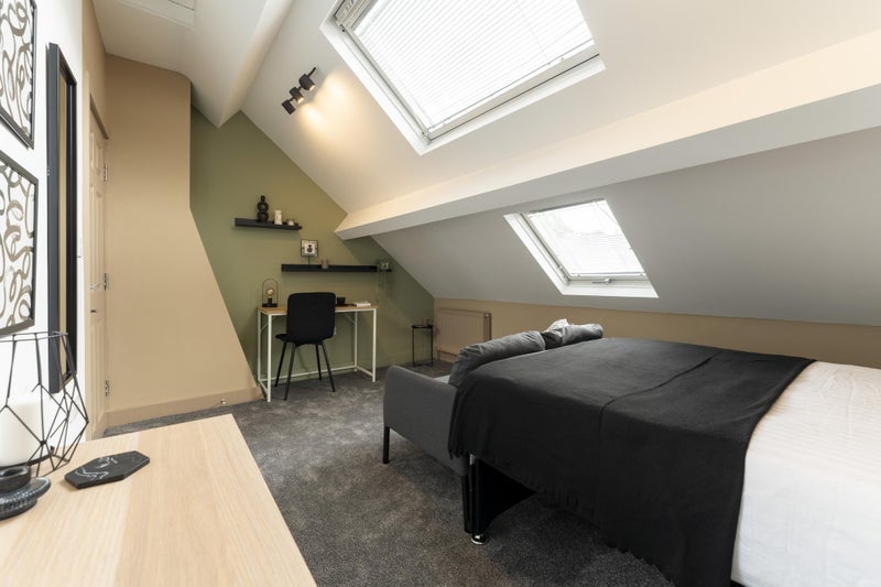 Room Morris Lane in Leeds