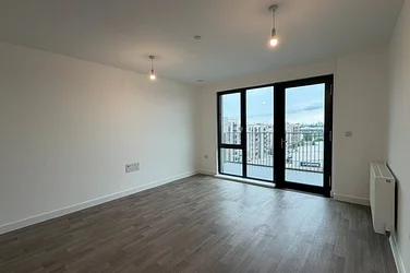Flat Chequers Lane in Greater London