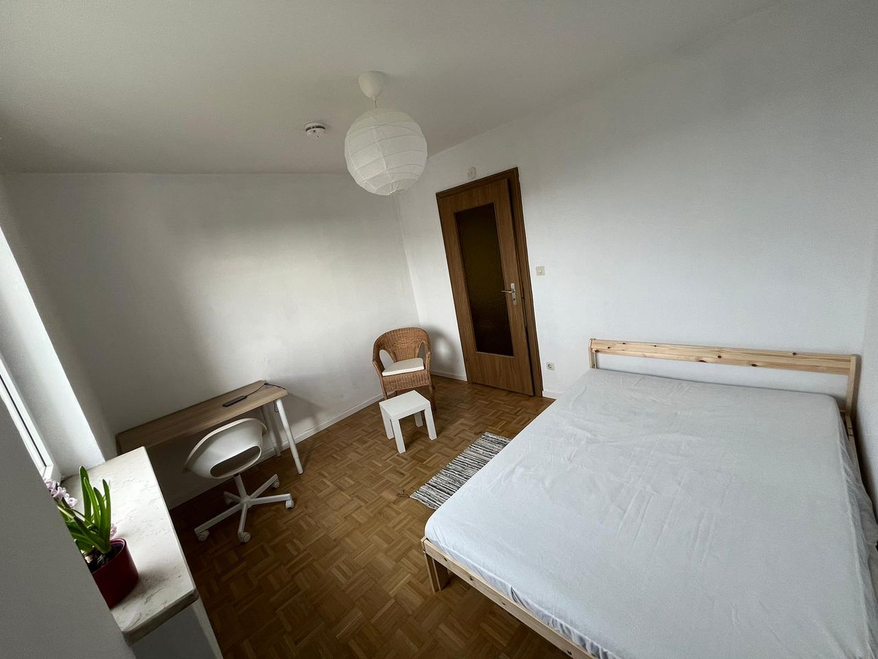 Zimmer Allgäuer Straße in München