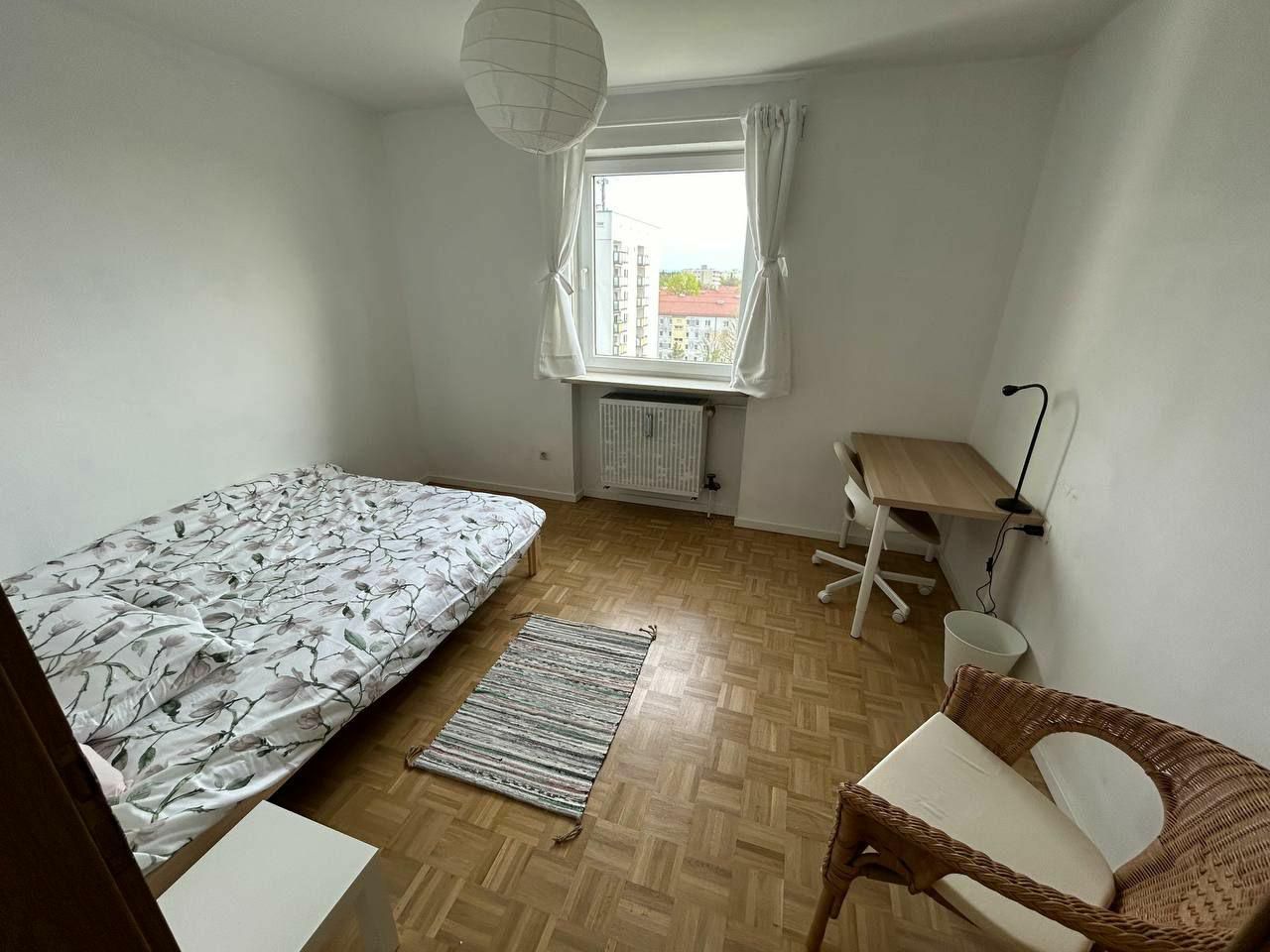 Zimmer Allgäuer Straße in München
