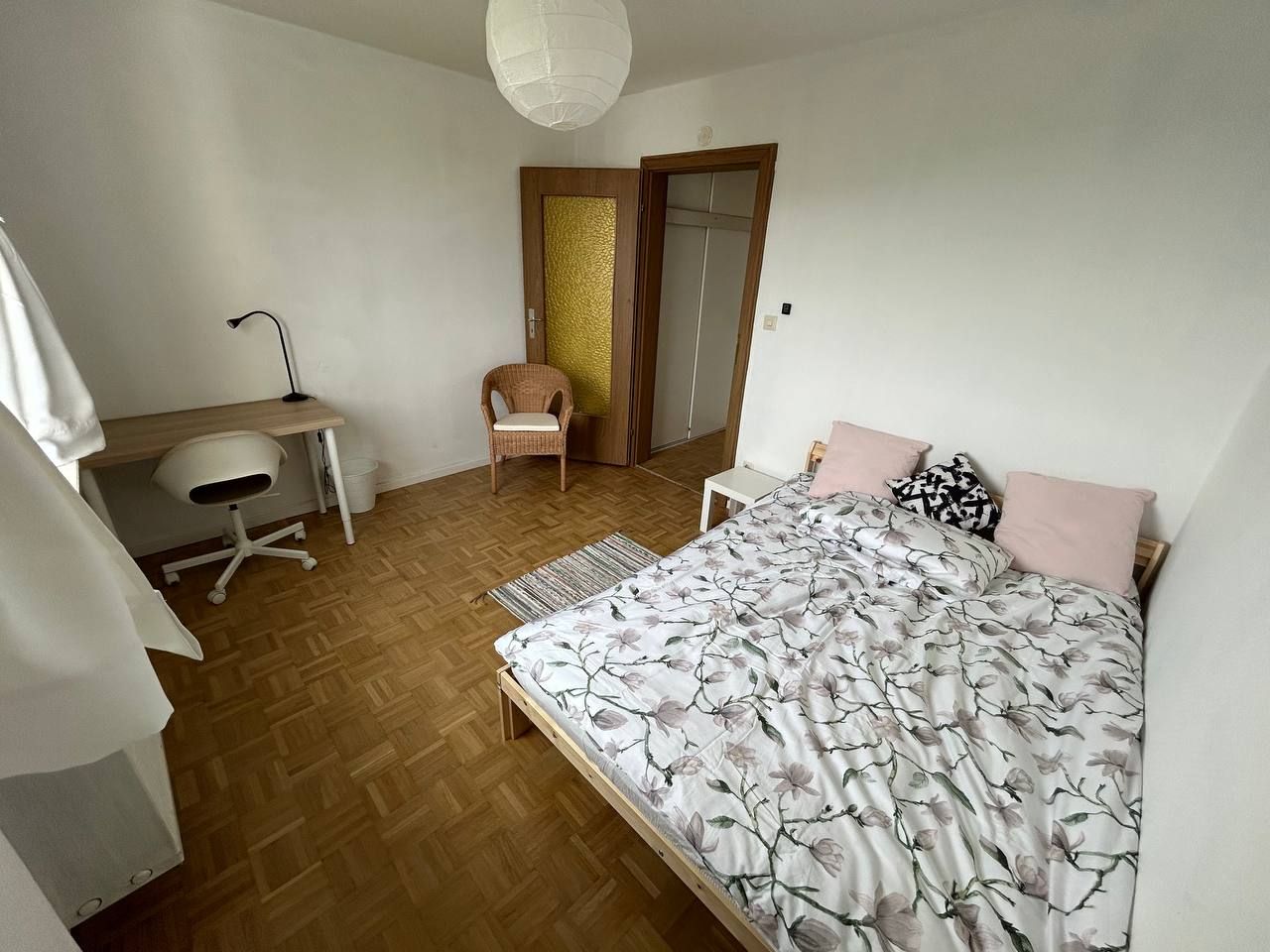 Zimmer Allgäuer Straße in München