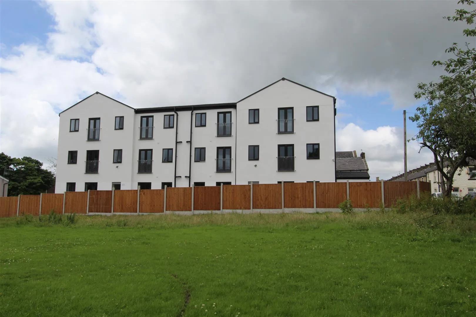 Flat Cleaver Street in Burnley