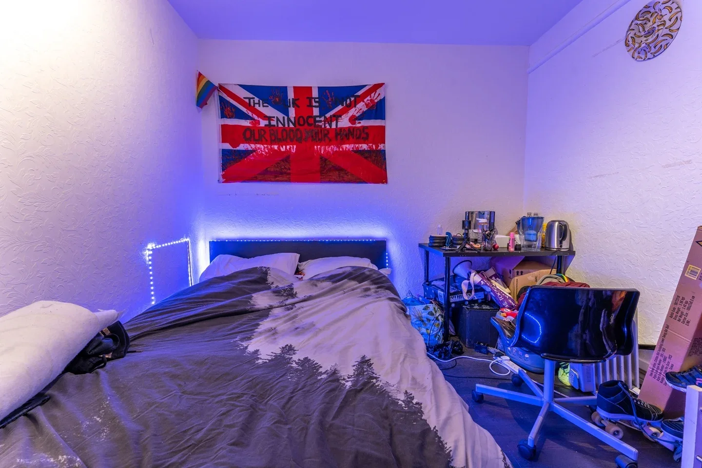 Room Burder Close in Greater London