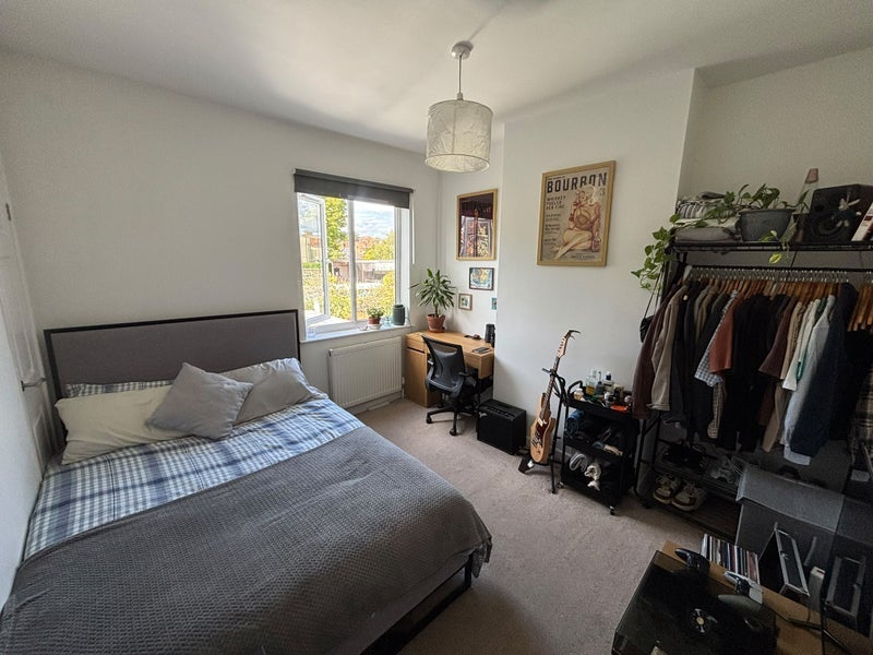 Room Highbury Road in Bristol