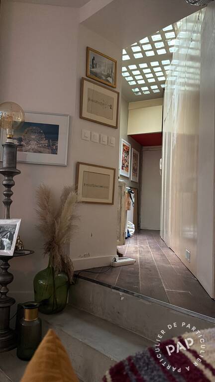 Flat Rue Antoinette Fouque in Paris