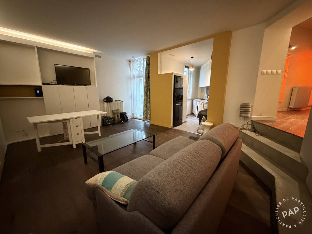 Flat Rue Antoinette Fouque in Paris