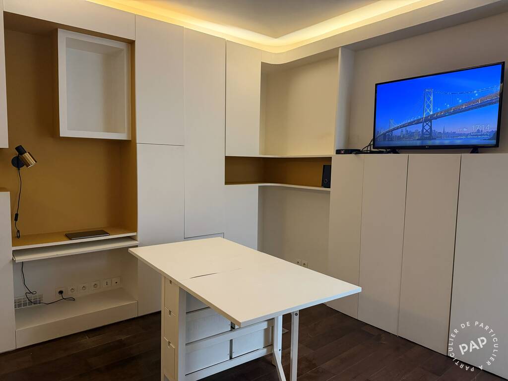 Flat Rue Antoinette Fouque in Paris