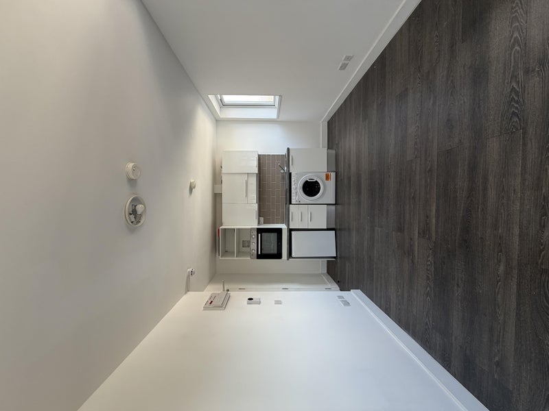 Flat Warwick Road in Greater London